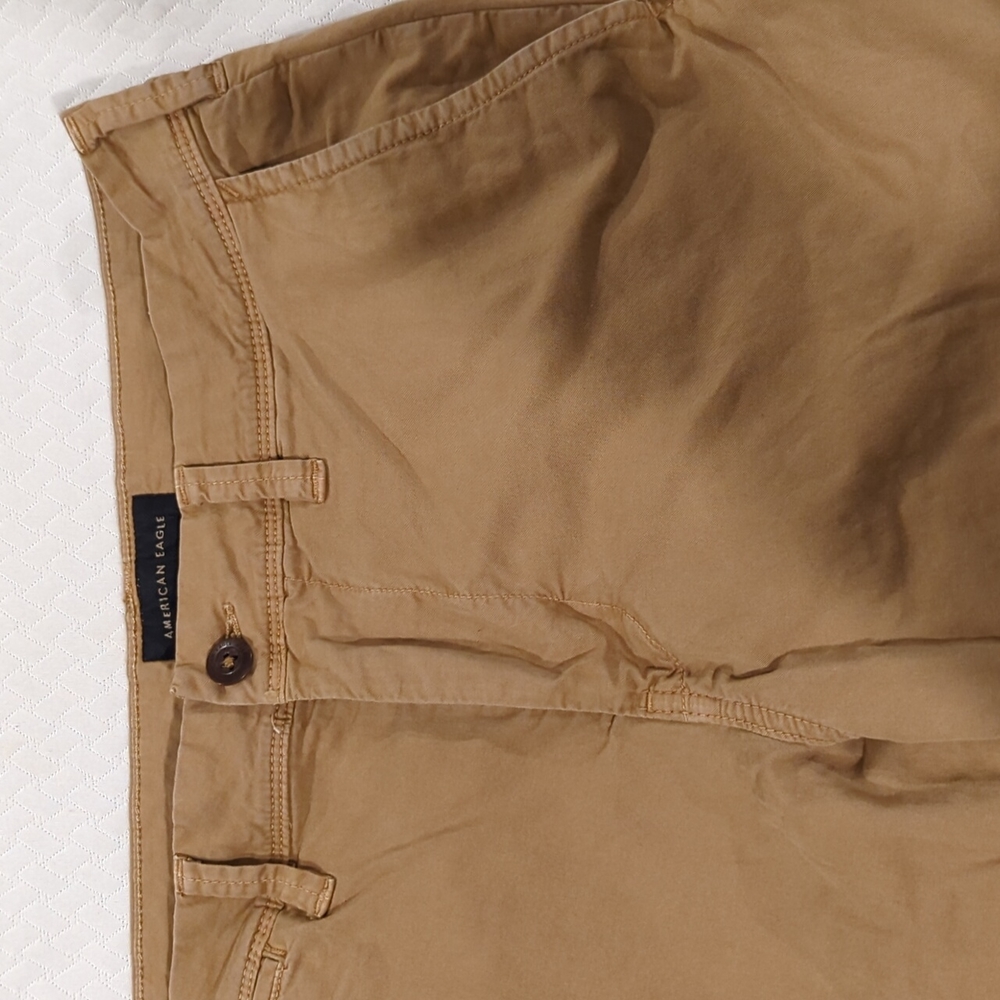 Men's American Eagle Khakis